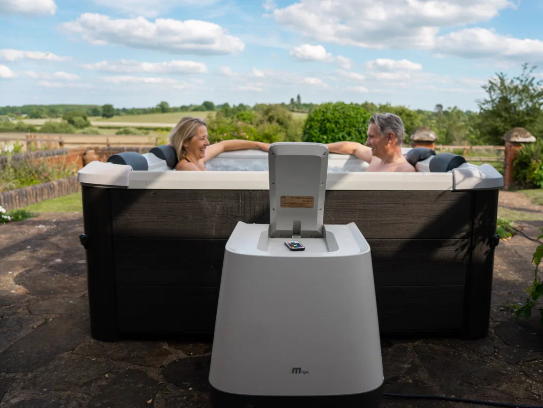 M Spa Oslo Plus 1.8m square, Air Jet massage, filtration system, APP - Image 18